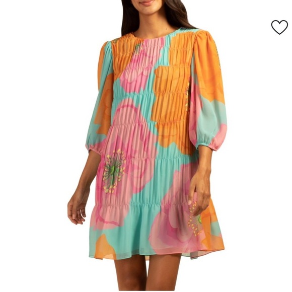 Trina Turk Dresses & Skirts - ⭐️NWT Trina Turk Silvery Pleated Swing Dress⭐️